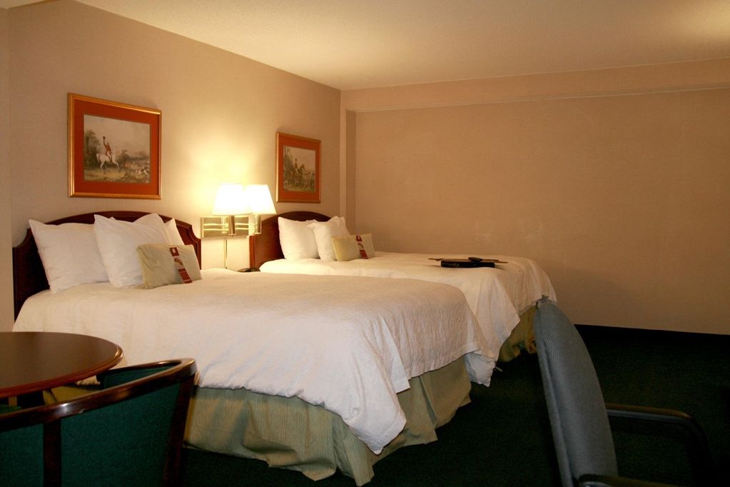 Hampton Inn & Suites Florence Center Værelse billede